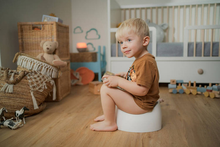 Tega Teggi Nocnik Ergonomiczny Granatowy/Biały