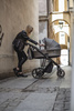 Roan Ivi 2.0 Vintage Wózek Głęboko-Spacerowy Sicilian Olive + Cybex Aton B2 i-Size Fotelik Samochodowy 0-13kg + Baza One Volcano Black	