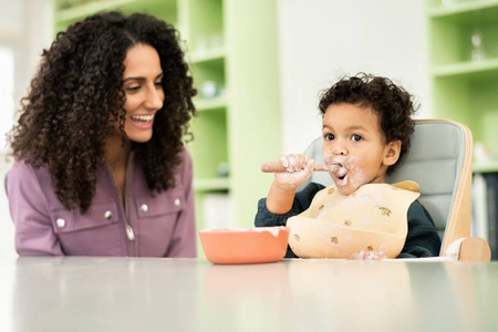 Maxi-Cosi Nesta NewBorn KIt Zestaw Dla Niemowląt i Małych Dzieci Beyond Sky Grey