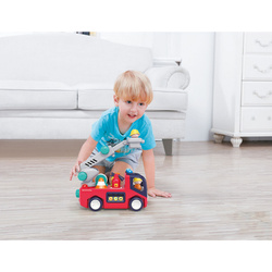 WÓZ STRAŻACKI Z MUZYKĄ I ŚWIATŁEM