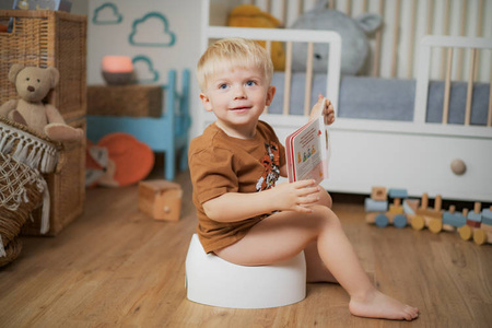 Tega Teggi Nocnik Ergonomiczny Granatowy/Biały