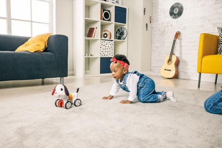 Tiny Love Interaktywna Zabawka Pies Charlie - Tiny Rockers