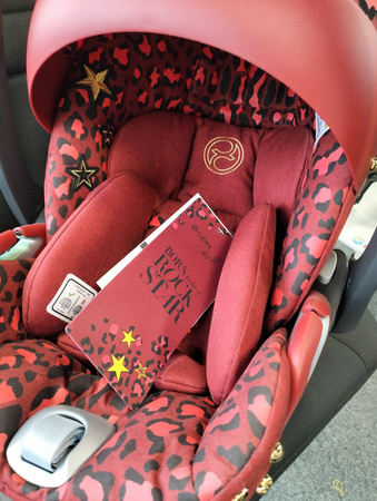 [OUTLET] Cybex Cloud T i-Size Fotelik Samochodowy 0-13kg Rockstar by Alec Volkel