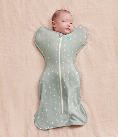 Love To Dream Swaddle Up Otulacz - rozmiar XS - oliwkowy księżyce - ETAP 1 - TOG 1