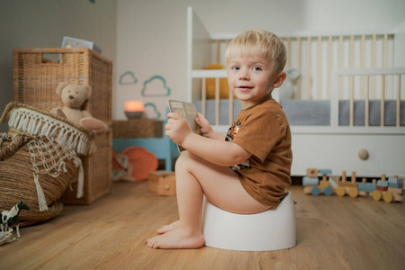 Tega Teggi Nocnik Ergonomiczny Granatowy/Biały