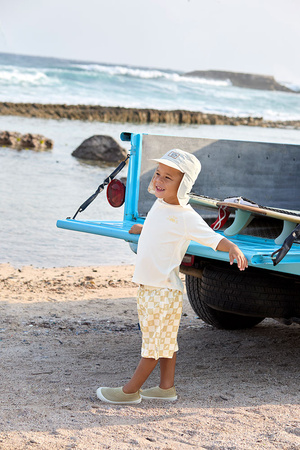 Lassig Czapka z filtrem UV80 z daszkiem i osłoną karku Splash & Fun Krata vanilla/sea salt, rozm. 52/53