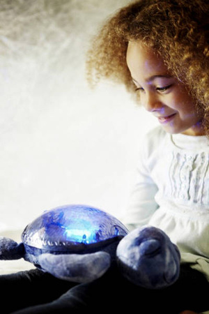 Cloud B Tranquil Turtle Aqua Lampka Nocna z Projekcją Świetlną Żółw Podwodny Fioletowy