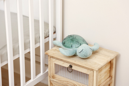 Cloud B Tranquil Aqua Lampka Nocna z Projekcją Świetlną Żółw Podwodny Zielony