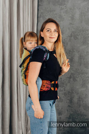 LennyLamb LennyPreschool Nosidełko Tkanina Żakardowa 100% Bawełna Symfonia Tęczowa Dark
