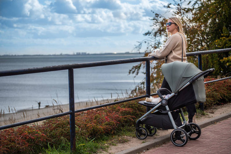 [OUTLET] Espiro Wave 2024 Wózek Spacerowy 310 Deep Night