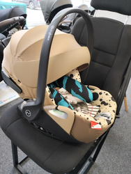[OUTLET] Cybex Cloud T i-Size Fotelik Samochodowy 0-13kg One Love by Karolina Kurkova