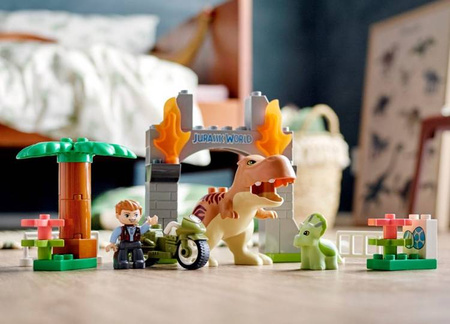 Lego Klocki Ucieczka Tyranozaura I Triceratopsa 10939