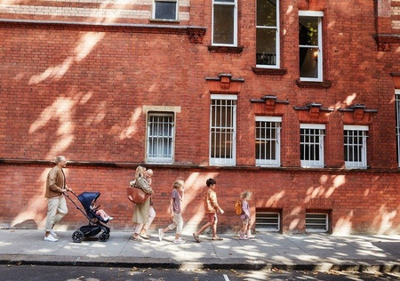 Easywalker Harvey 2  Premium Wózek Spacerowy  Sapphire Blue  (zawiera stelaż, siedzisko z budką, pałąk, folię przeciwdesz. i adapter wysokości) Sapphire Blue