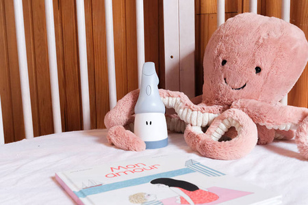 USZKODZONE OPAKOWANIE BEABA Lampka nocna LED przenośna z latarką Pixie 90h świecenia Blue