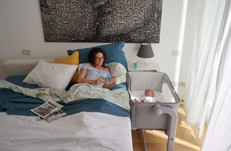 Chicco Next2Me Magic New 2023 Łóżeczko Dostawne Dla Dzieci Cool Grey