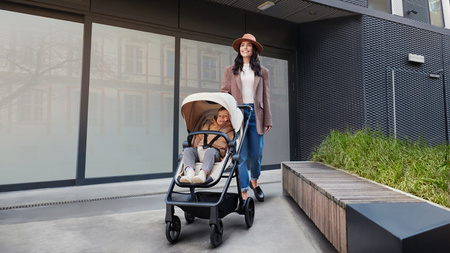 Kinderkraft Newly Wózek Wielofunkcyjny 3w1 Wózek Głęboko-Spacerowy + Fotelik Classic Black 