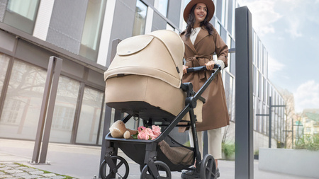 Kinderkraft Newly Wózek Wielofunkcyjny 3w1 Wózek Głęboko-Spacerowy + Fotelik Classic Black 