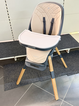 [OUTLET] Muuvo Choc 2 Krzesełko Do Karmienia Beige