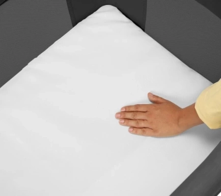 Maxi-Cosi Kompaktowe Łóżeczko Podróżne Iris 2w1 Beyond Graphite Eco