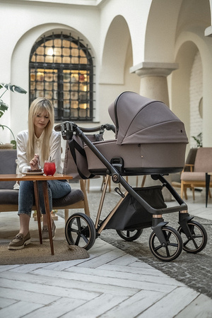 Roan Ivi 2.0 Vintage Wózek Głęboko-Spacerowy Lobster + Cybex Aton B2 i-Size Fotelik Samochodowy 0-13kg + Baza One Volcano Black