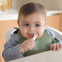 Beaba Zestaw 2 silikonowych pierwszych łyżeczek-gryzaków Praline/clay