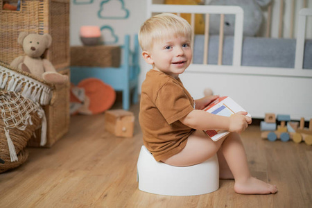 Tega Teggi Nocnik Ergonomiczny Granatowy/Biały