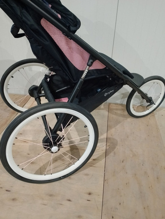 [OUTLET] Cybex Avi Wózek Spacerowy Do Biegania Cybex Sports Powder Pink by Anna Lewandowska