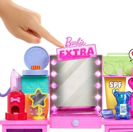 Barbie Extra Moda Zestaw Toaletka z Lalką GYJ70
