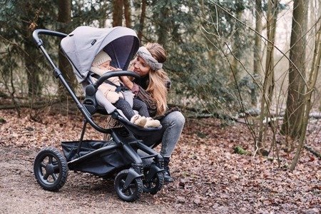 Easywalker Harvey 2 All-Terrain Wózek głęboko-spacerowy Night Black (zawiera stelaż, siedzisko z budką i pałąkiem)  Night Black